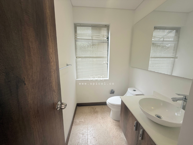 Casa de 3 alcobas en venta en Las Palmas, Envigado, 360 m² · foto 7 de 17