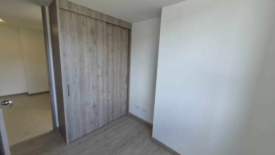 Apartamento de 3 alcobas en arriendo en Simon Bolivar, Itagüí, 80 m² · foto 6 de 15
