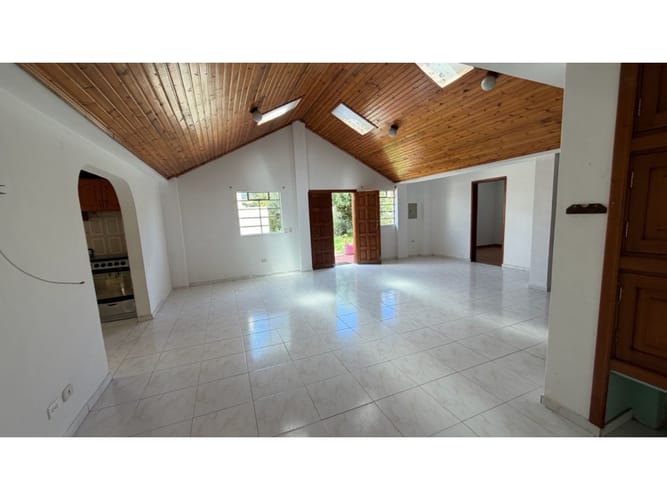 Casa de 7 alcobas en venta en Vereda La Balsa, Chía, 189 m² · foto 7 de 24