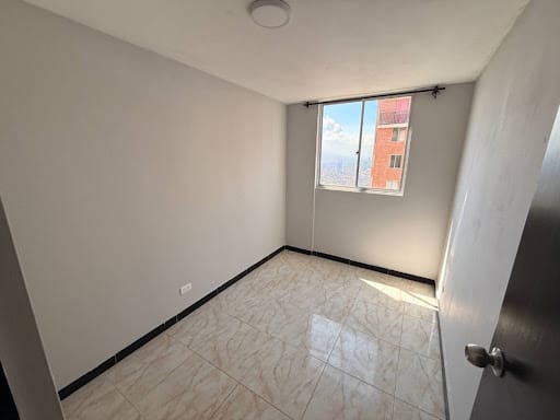 Apartamento de 3 alcobas en arriendo en Villas Del Sol, Bello, 52 m² · foto 6 de 10