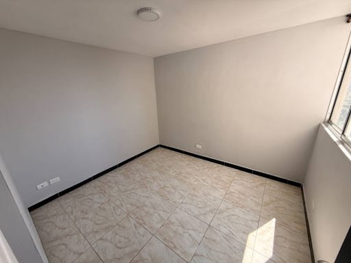 Apartamento de 3 alcobas en arriendo en Villas Del Sol, Bello, 52 m² · foto 7 de 10