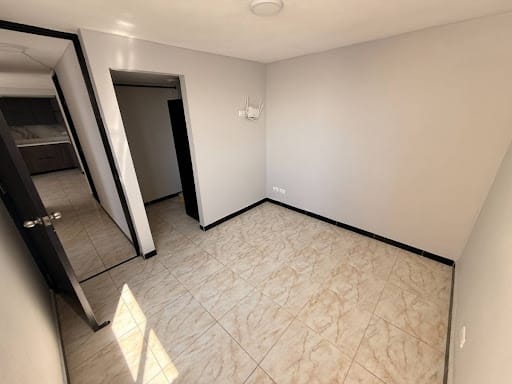 Apartamento de 3 alcobas en arriendo en Villas Del Sol, Bello, 52 m² · foto 8 de 10