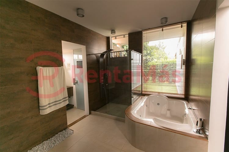 Casa de 3 alcobas en venta en La Floresta, Los Patios, 340 m² · foto 3 de 13