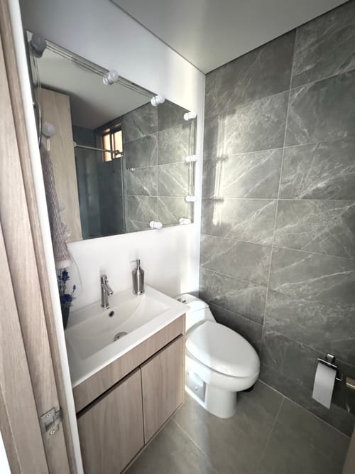 Apartamento de 2 alcobas en venta en Loma De La Doctora, Sabaneta, 67 m² · foto 9 de 20