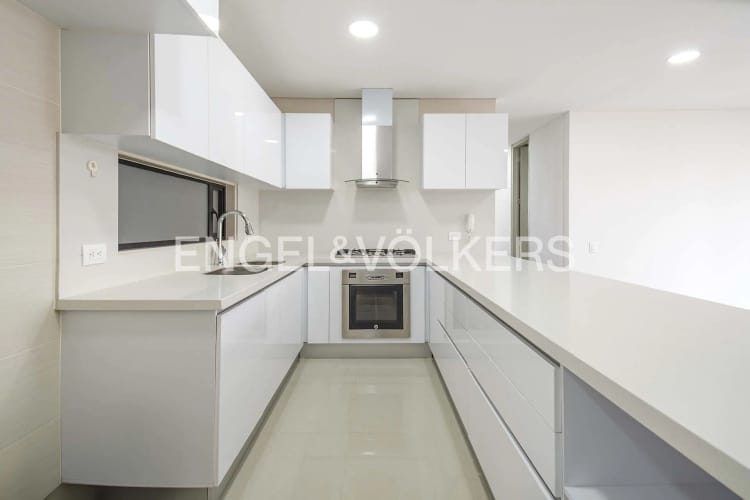 Apartamento de 3 alcobas en venta en Lagos De Cordoba, Bogotá, 119 m² · foto 5 de 22
