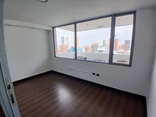 Oficina en arriendo en Altos Del Prado, Barranquilla, 298 m² · foto 8 de 14