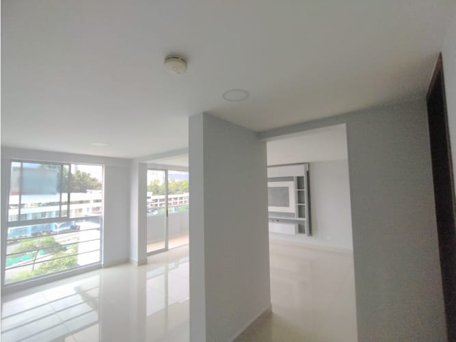Apartamento de 2 alcobas en venta en Conjunto Residencial Mediterrane Firenze, Floridablanca, 86 m² · foto 1 de 24