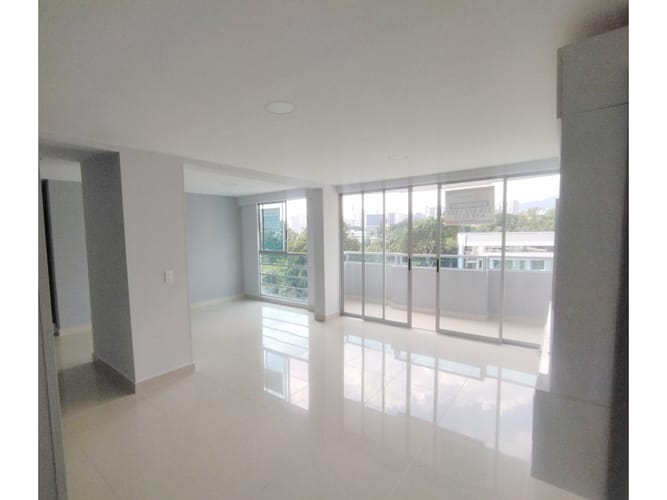 Apartamento de 2 alcobas en venta en Conjunto Residencial Mediterrane Firenze, Floridablanca, 86 m² · foto 2 de 24
