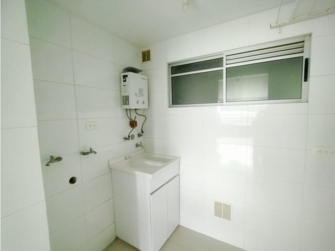 Apartamento de 2 alcobas en venta en Conjunto Residencial Mediterrane Firenze, Floridablanca, 86 m² · foto 11 de 24