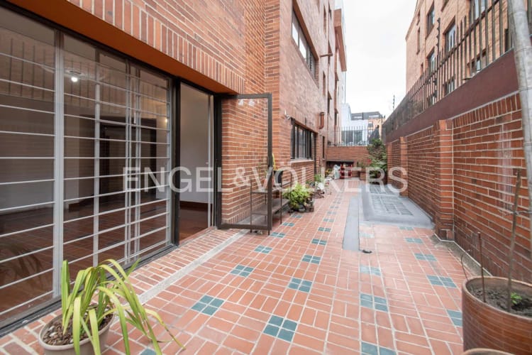 Apartamento de 3 alcobas en venta en Santa Barbara Occidental, Bogotá, 230 m² · foto 9 de 20