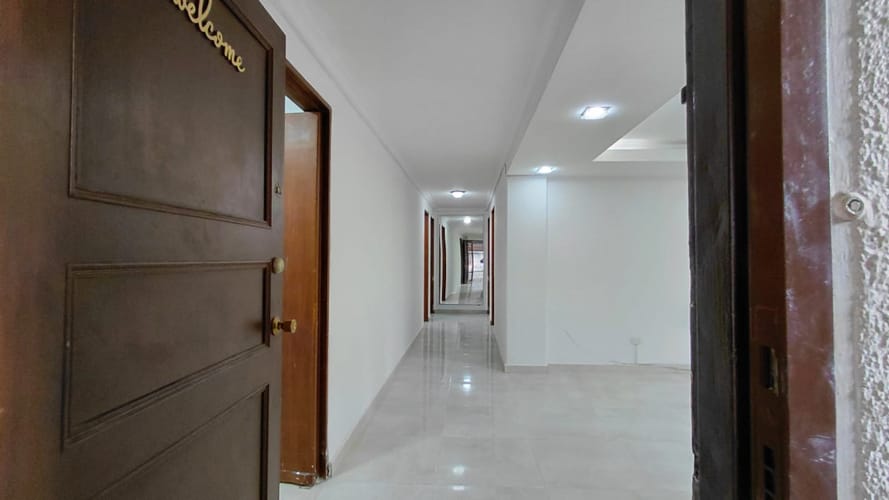 Apartamento de 3 alcobas en arriendo en Prados Del Norte, Cali, 120 m² · foto 2 de 24