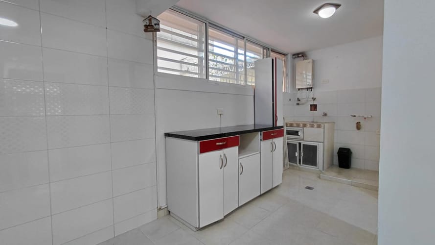Apartamento de 3 alcobas en arriendo en Prados Del Norte, Cali, 120 m² · foto 11 de 24