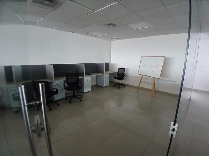 Oficina en arriendo en Altos Del Prado, Barranquilla, 300 m² · foto 7 de 12