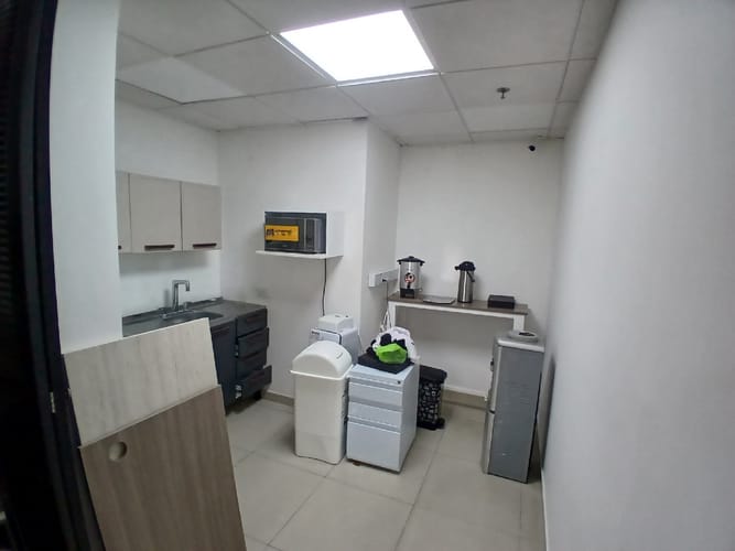 Oficina en arriendo en Altos Del Prado, Barranquilla, 300 m² · foto 10 de 12