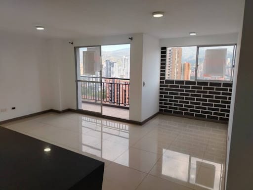 Apartamento de 3 alcobas en arriendo en Suramérica, La Estrella, 90 m² · foto 2 de 15