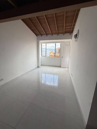 Apartamento de 3 alcobas en arriendo en Villa Flora, Medellín, 82 m² · foto 10 de 13