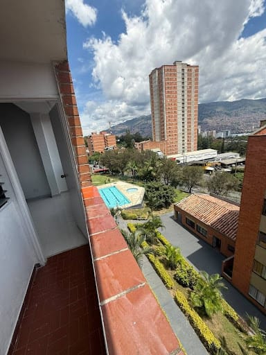 Apartamento de 3 alcobas en arriendo en Villa Flora, Medellín, 82 m² · foto 11 de 13