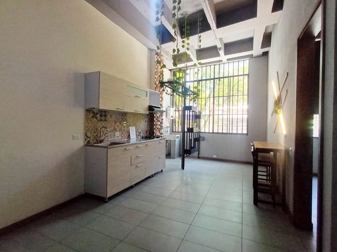 Apartamento de 1 alcoba en arriendo en Laureles, Medellín, 50 m² · foto 2 de 16