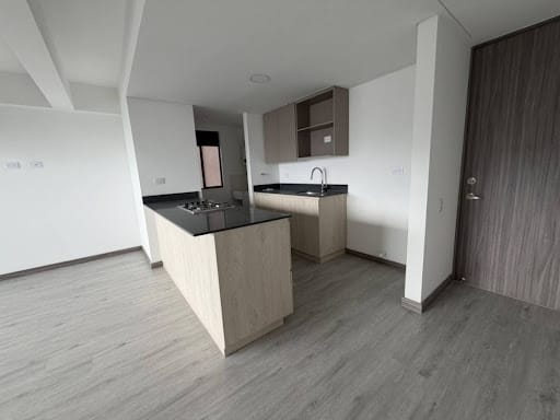 Apartamento de 3 alcobas en arriendo en Asomadera No.2, Medellín, 75 m² · foto 2 de 15