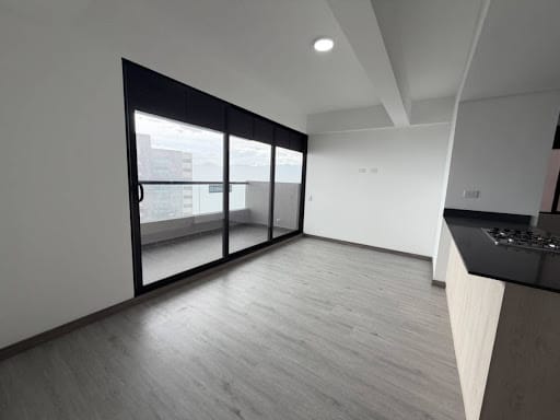 Apartamento de 3 alcobas en arriendo en Asomadera No.2, Medellín, 75 m² · foto 3 de 15