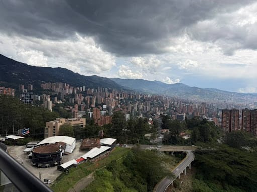 Apartamento de 3 alcobas en arriendo en Asomadera No.2, Medellín, 75 m² · foto 13 de 15