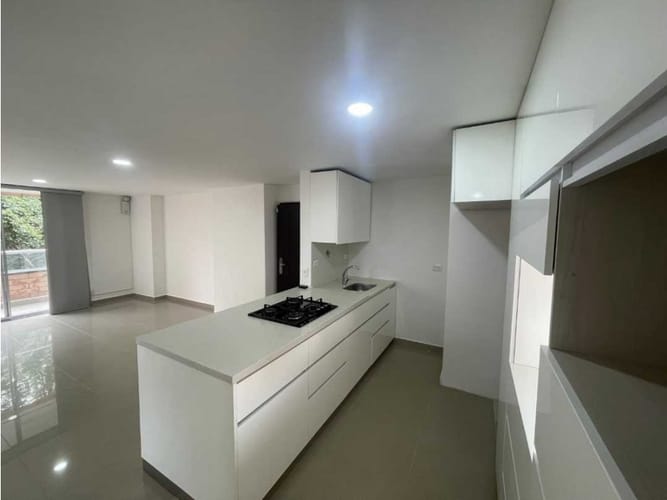 Apartamento de 3 alcobas en venta en Belen Alameda, Medellín, 100 m² · foto 2 de 20