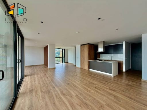Apartamento de 2 alcobas en arriendo en El Tesoro, Medellín, 143 m² · foto 2 de 24