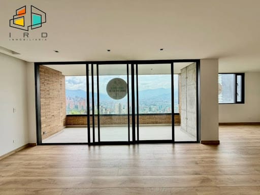 Apartamento de 2 alcobas en arriendo en El Tesoro, Medellín, 143 m² · foto 4 de 24