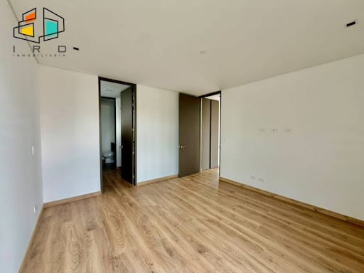 Apartamento de 2 alcobas en arriendo en El Tesoro, Medellín, 143 m² · foto 19 de 24