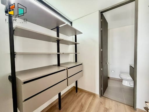 Apartamento de 2 alcobas en arriendo en El Tesoro, Medellín, 143 m² · foto 20 de 24