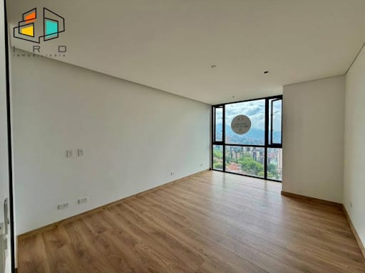Apartamento de 2 alcobas en arriendo en El Tesoro, Medellín, 143 m² · foto 24 de 24
