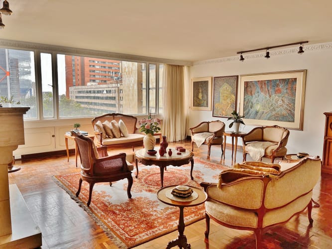 Apartamento de 3 alcobas en venta en Centro Internacional, Bogotá, 238 m² · foto 3 de 24