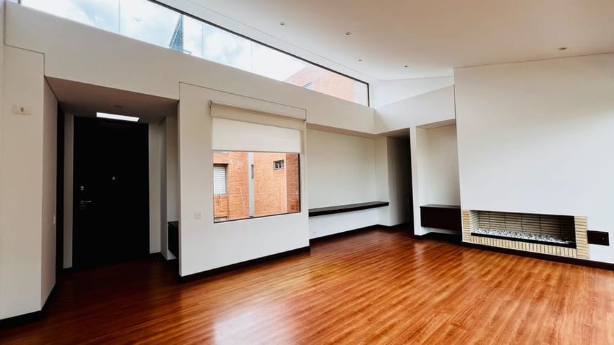 Apartamento de 3 alcobas en arriendo en Casa Blanca, Bogotá, 229 m² · foto 2 de 24