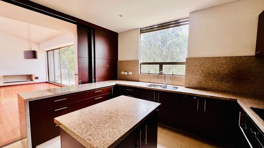 Apartamento de 3 alcobas en arriendo en Casa Blanca, Bogotá, 229 m² · foto 7 de 24