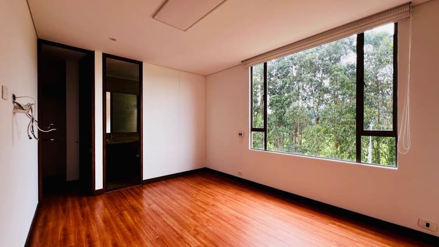 Apartamento de 3 alcobas en arriendo en Casa Blanca, Bogotá, 229 m² · foto 16 de 24