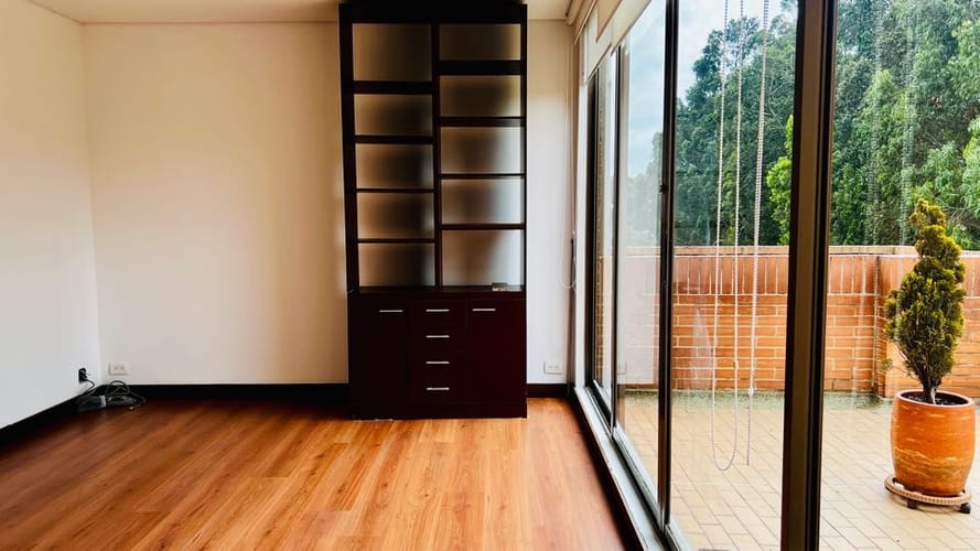 Apartamento de 3 alcobas en arriendo en Casa Blanca, Bogotá, 229 m² · foto 19 de 24