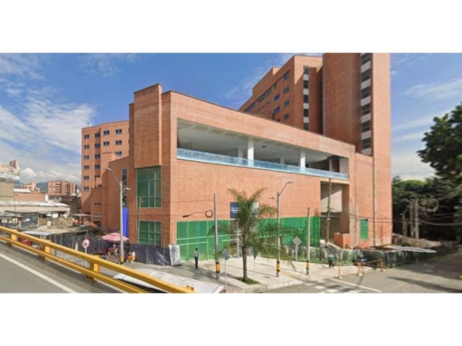 Local en venta en Los Pinos, Medellín, 15 m² · foto 2 de 6