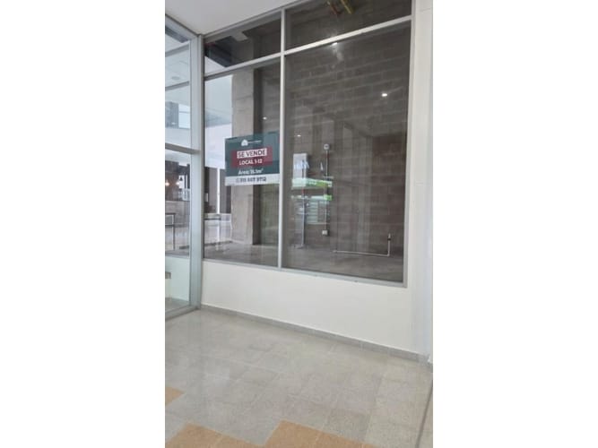 Local en venta en Los Pinos, Medellín, 15 m² · foto 5 de 6