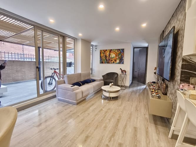 Apartamento de 2 alcobas en arriendo en Santa Barbara Occidental, Bogotá, 127 m² · foto 4 de 20