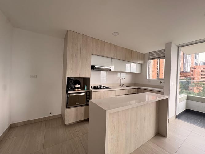 Apartamento de 3 alcobas en arriendo en Mayorca, Sabaneta, 78 m² · foto 2 de 14