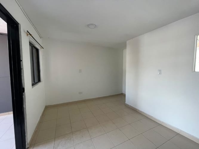 Apartamento de 2 alcobas en arriendo en Belén, Medellín, 60 m² · foto 2 de 8