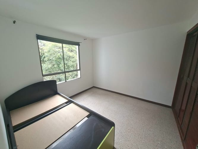 Apartamento de 3 alcobas en arriendo en Patio Bonito, Medellín, 109 m² · foto 6 de 15