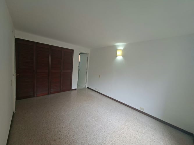 Apartamento de 3 alcobas en arriendo en Patio Bonito, Medellín, 109 m² · foto 7 de 15