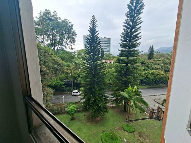 Apartamento de 3 alcobas en arriendo en Patio Bonito, Medellín, 109 m² · foto 14 de 15