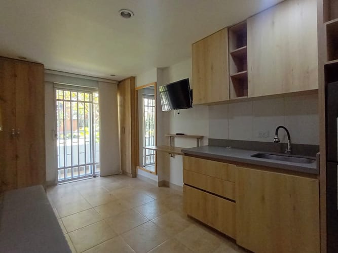 Apartamento de 1 alcoba en arriendo en Laureles, Medellín, 25 m² · foto 3 de 14