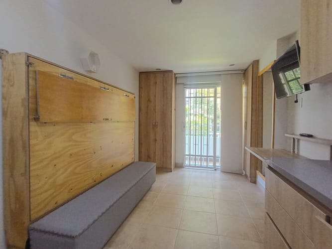 Apartamento de 1 alcoba en arriendo en Laureles, Medellín, 25 m² · foto 2 de 14