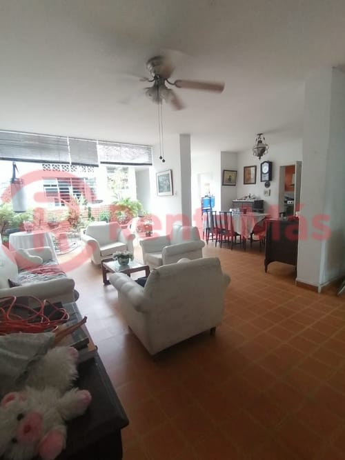 Casa de 5 alcobas en venta en Libertadores, Cúcuta, 204 m² · foto 4 de 10