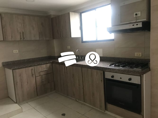 Apartamento de 3 alcobas en venta en Manga, Cartagena, 114 m² · foto 2 de 10