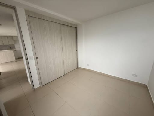 Apartamento de 3 alcobas en arriendo en Bucaros, Bello, 54 m² · foto 10 de 19