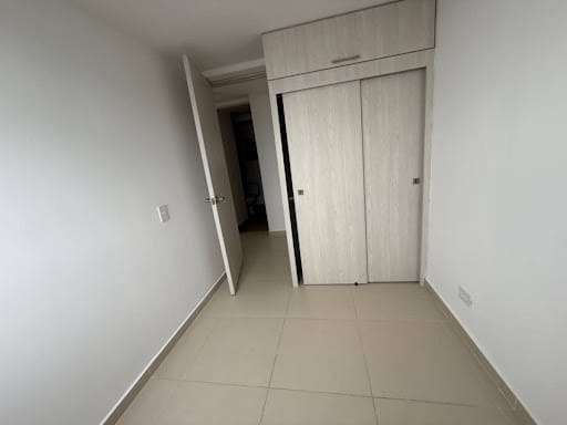 Apartamento de 3 alcobas en arriendo en Bucaros, Bello, 54 m² · foto 11 de 19
